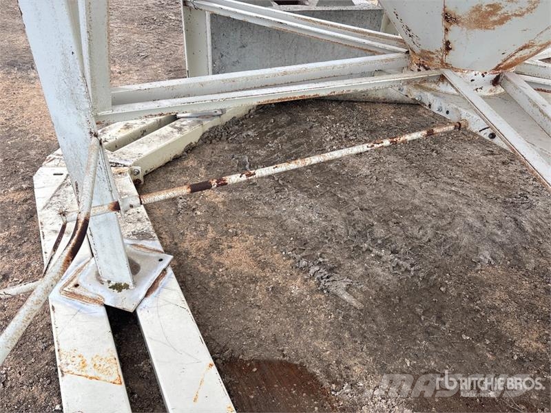 Friesen +/- 65 ton 3 Ring Fertilizer Hopper Grain Bin Stockage, conditionnement - Autres