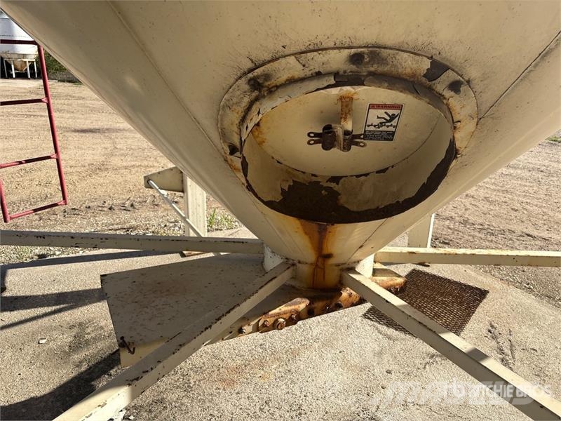 Friesen +/- 75 ton 3 Ring Fertilizer Hopper Grain Bin Macchine/unitá di lavorazione e stoccaggio/altri