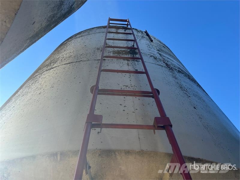 Friesen +/- 75 ton 3 Ring Fertilizer Hopper Grain Bin وحدات / آلات معالجة المحاصيل وتخزينها - أخرى