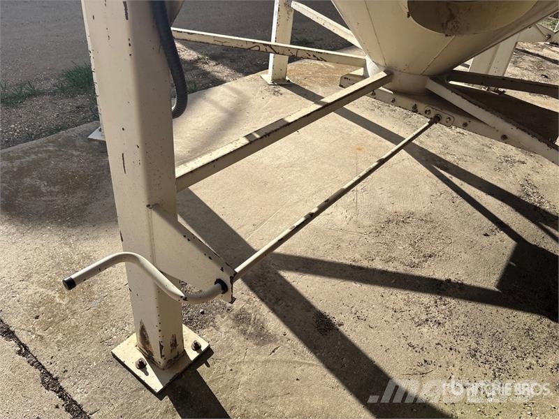 Friesen +/- 75 ton 3 Ring Fertilizer Hopper Grain Bin Sonstige Ernte Verarbeitung und -lagerung