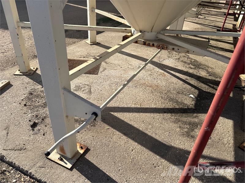 Friesen +/- 75 ton 3 Ring Fertilizer Hopper Grain Bin Macchine/unitá di lavorazione e stoccaggio/altri