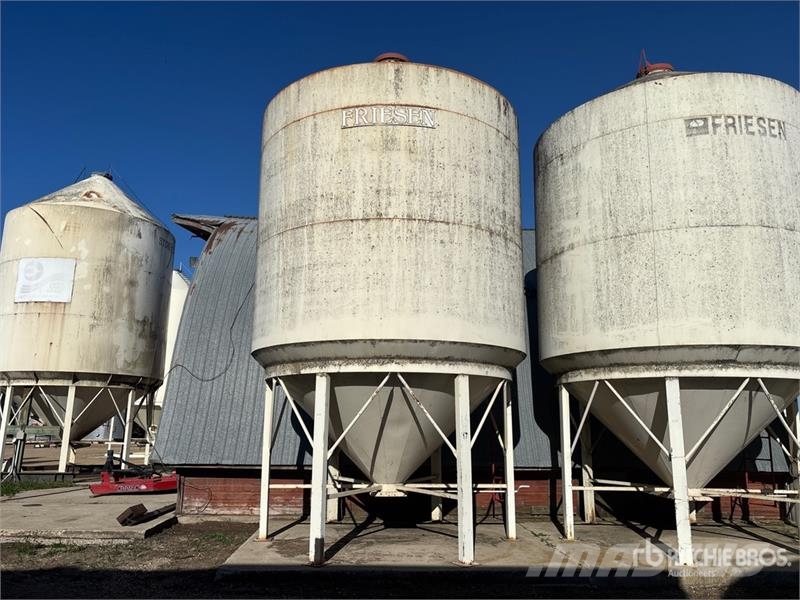 Friesen +/- 75 ton 3 Ring Fertilizer Hopper Grain Bin وحدات / آلات معالجة المحاصيل وتخزينها - أخرى