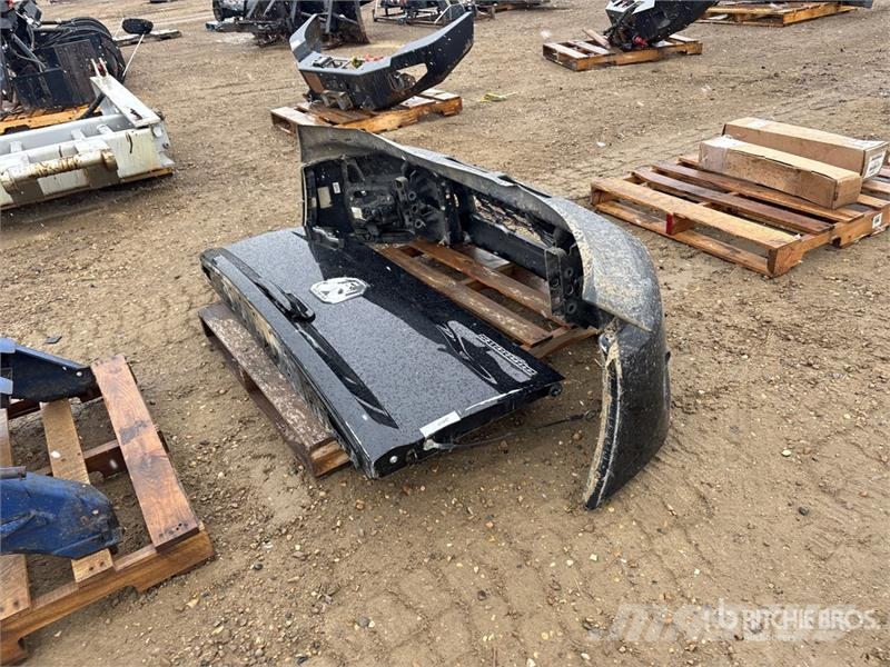  Front Bumper and Tailgate to fit 2021 Ram 3500 مكونات أخرى