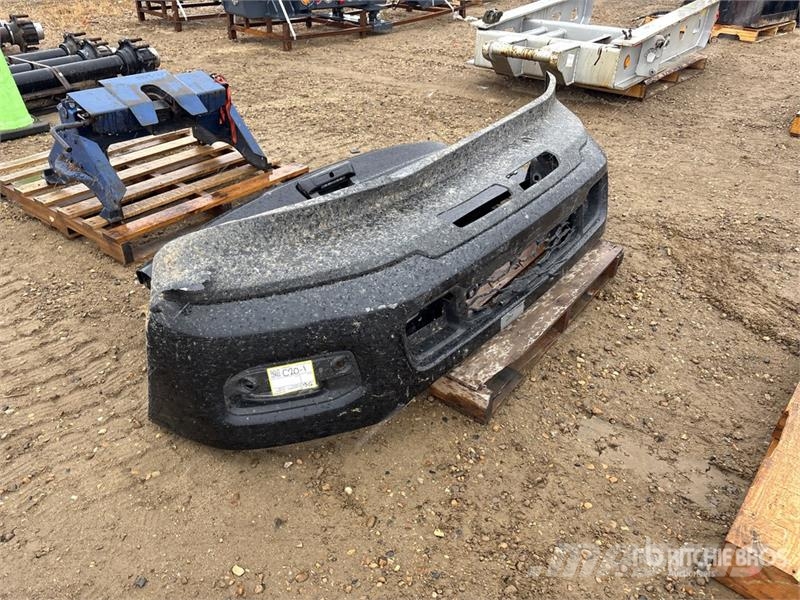  Front Bumper and Tailgate to fit 2021 Ram 3500 مكونات أخرى