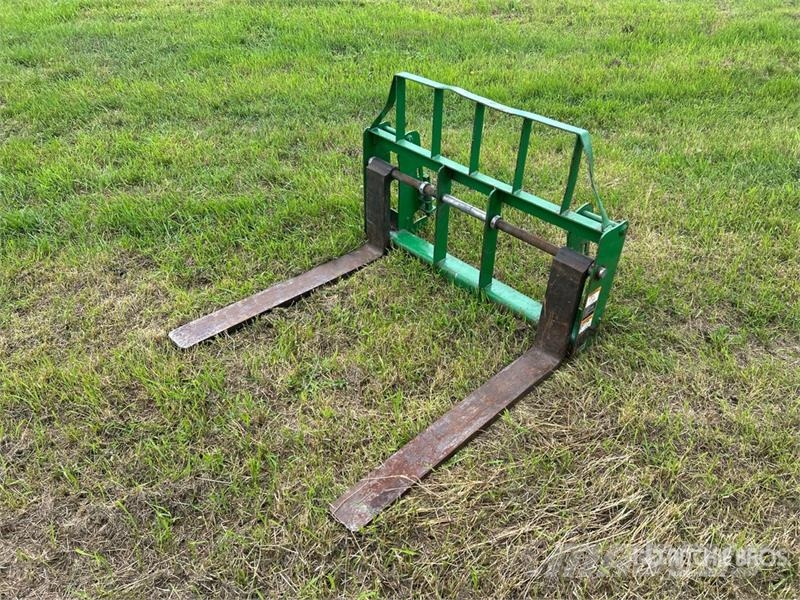 Frontier 42 in Tractor Pallet Forks شوكات