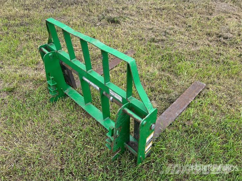 Frontier 42 in Tractor Pallet Forks شوكات