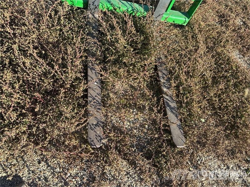 Frontier 48 in Tractor Pallet Forks شوكات
