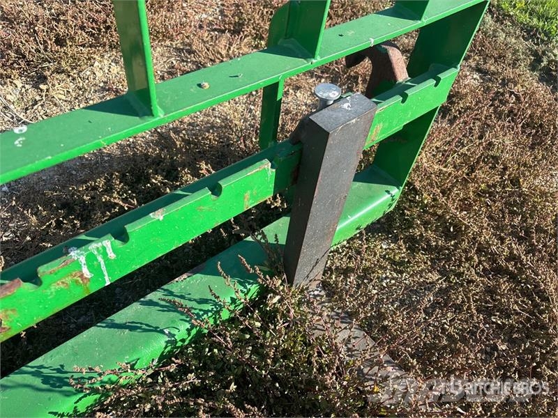 Frontier 48 in Tractor Pallet Forks شوكات
