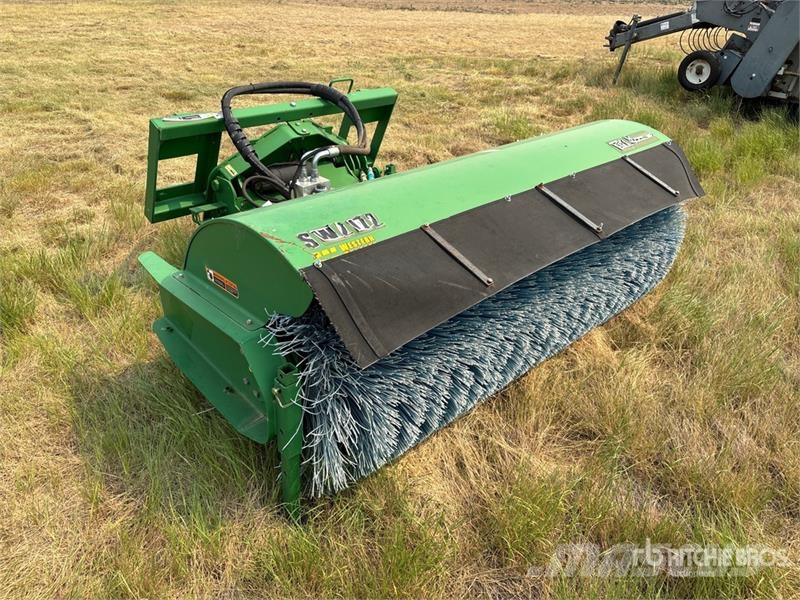 Frontier 75 in Sweeper Attachment Cepillos