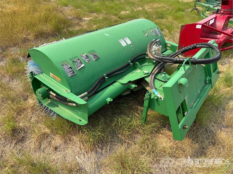 Frontier 75 in Sweeper Attachment Cepillos