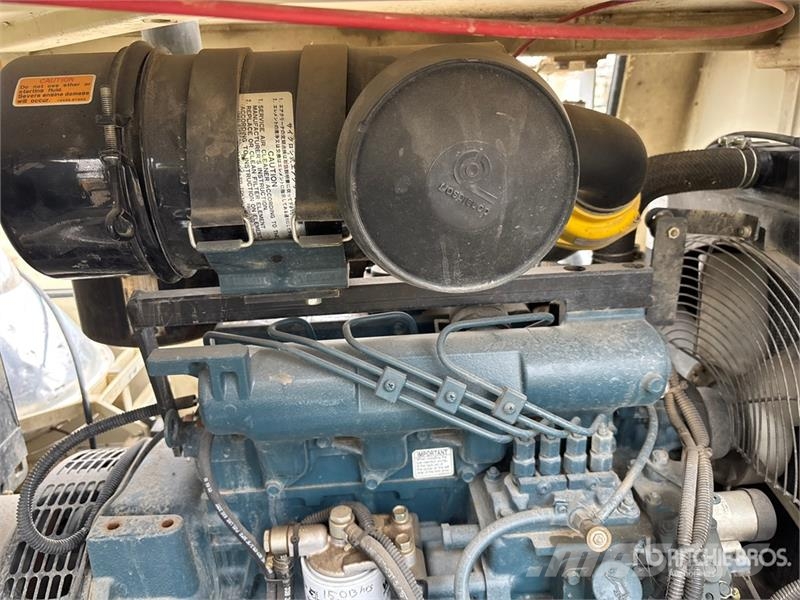 Frontier PT4023LS 23 kW Light Tower Generadores de luz