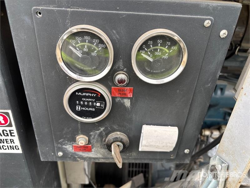 Frontier PT4023LS 23 kW Light Tower Generadores de luz