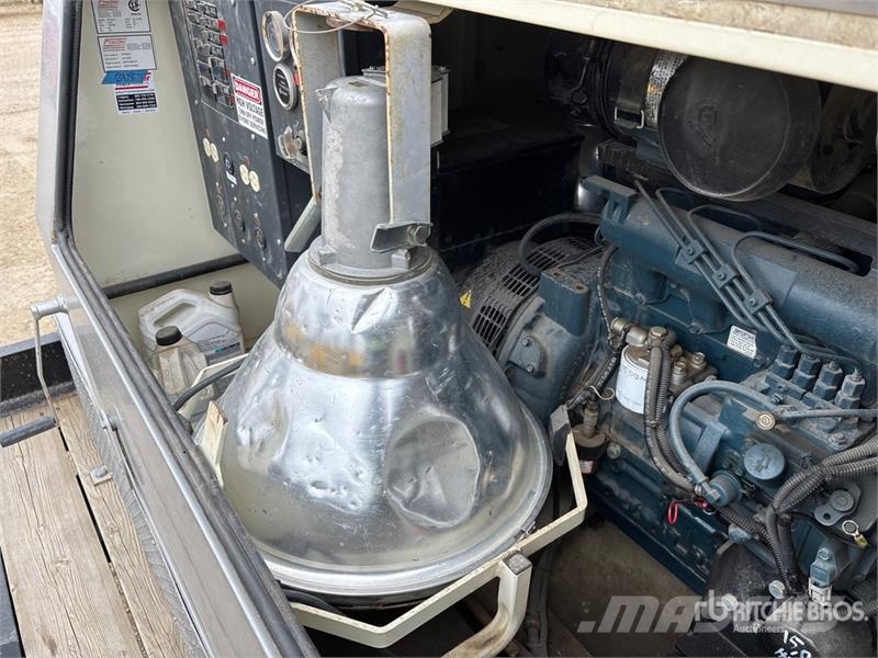 Frontier PT4023LS 23 kW Light Tower Generadores de luz