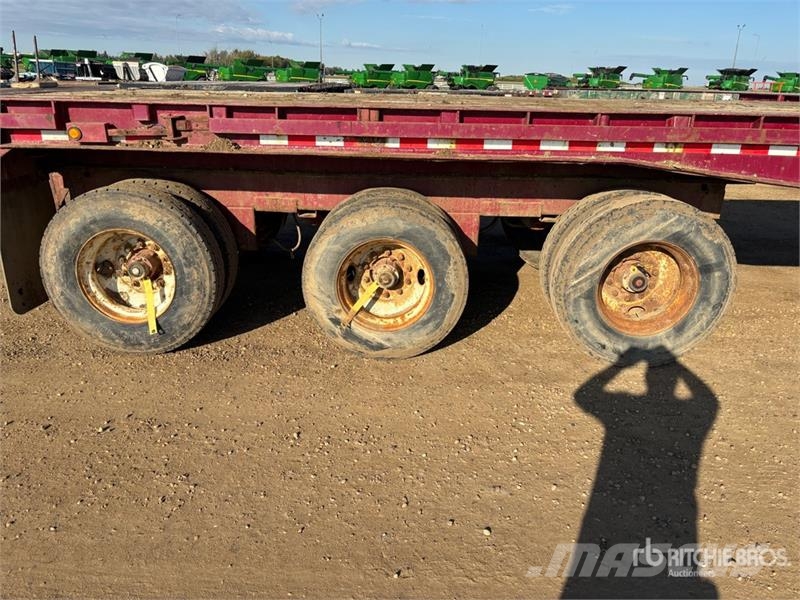 Fruehauf 46 ft Tri/A Flatbed Oilfield Trailer Macchine utensili
