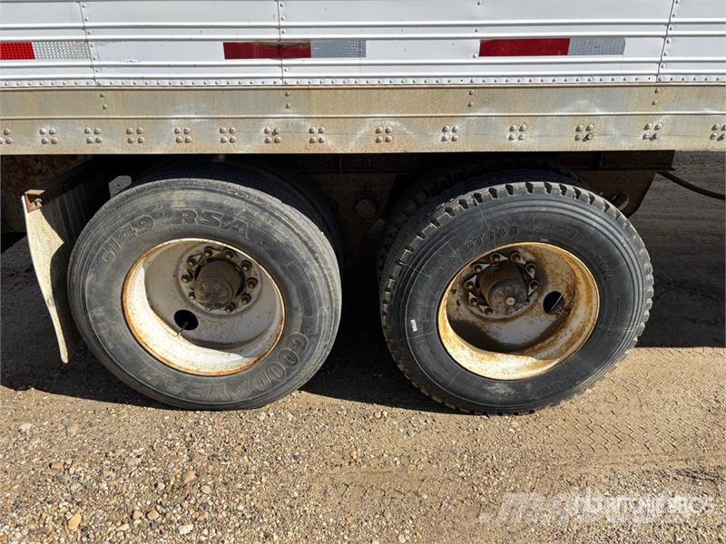 Fruehauf 46 ft x 102 in T/A Tool Crib Van Trailer Прицепы-фургоны