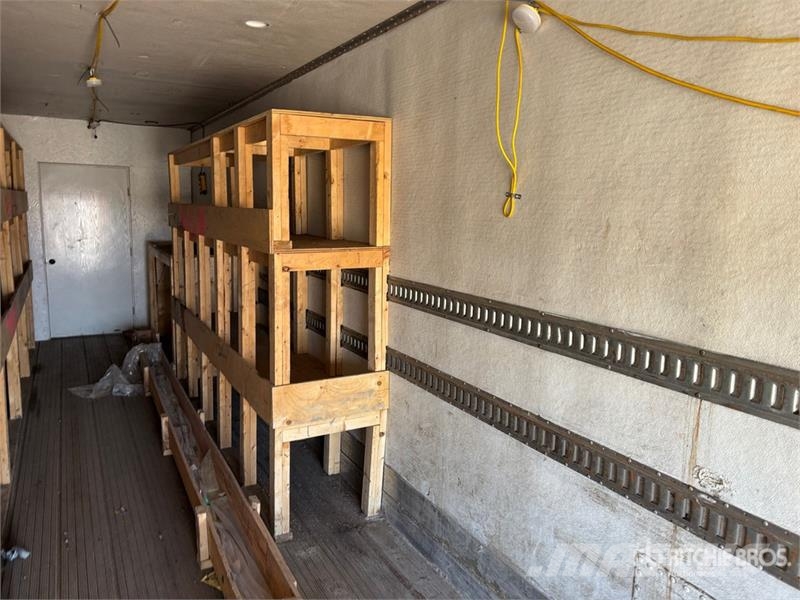 Fruehauf 46 ft x 102 in T/A Tool Crib Van Trailer Прицепы-фургоны