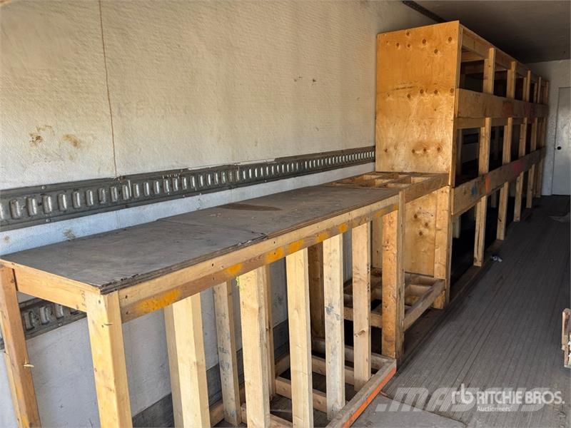 Fruehauf 46 ft x 102 in T/A Tool Crib Van Trailer Прицепы-фургоны