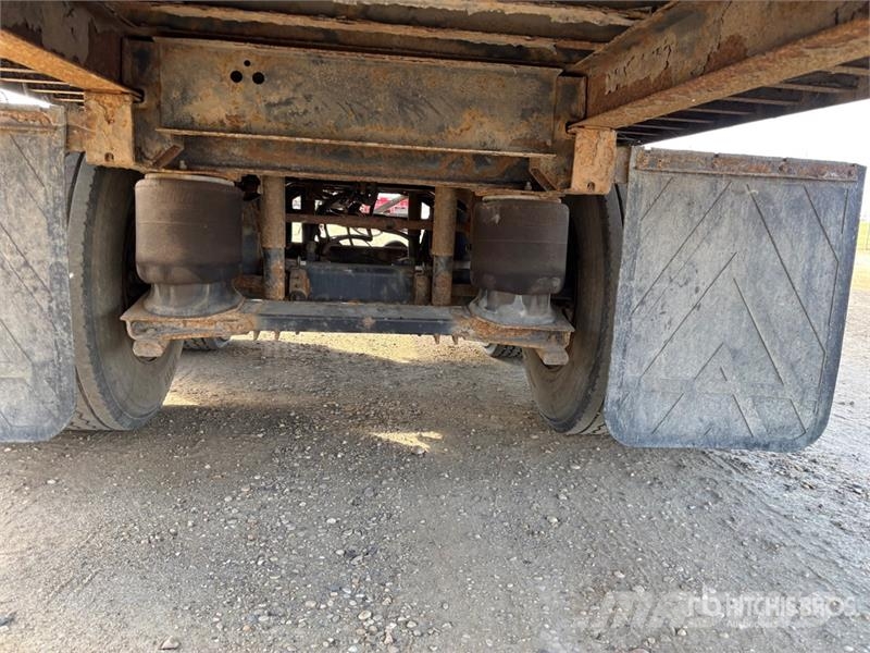 Fruehauf 48 ft x 102 in T/A Van Trailer Umpikoriperävaunut