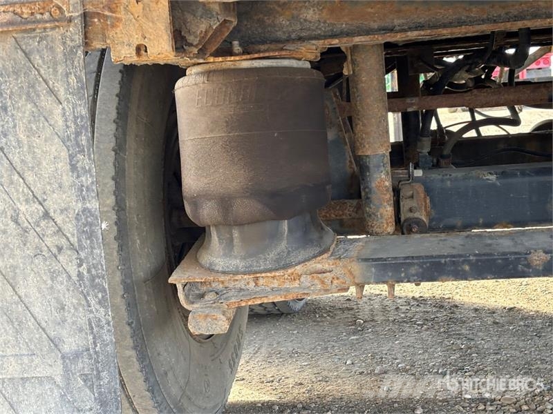 Fruehauf 48 ft x 102 in T/A Van Trailer Umpikoriperävaunut