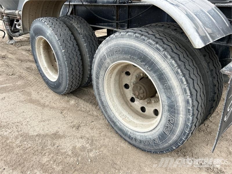 Fruehauf HAB-F2W-J1200 T/A Pneumatic Bulk Trailer Інші причепи
