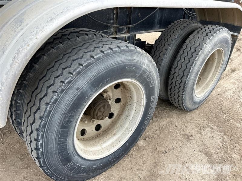 Fruehauf HAB-F2W-J1200 T/A Pneumatic Bulk Trailer Інші причепи