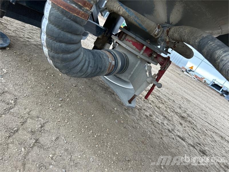 Fruehauf T/A Pneumatic Bulk Trailer Інші причепи