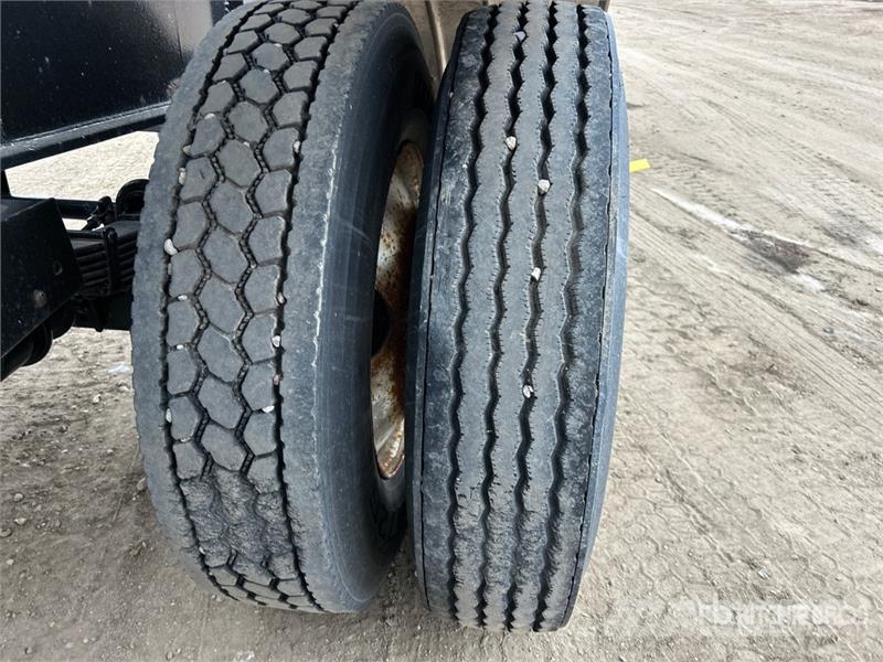 Fruehauf T/A Pneumatic Bulk Trailer Інші причепи