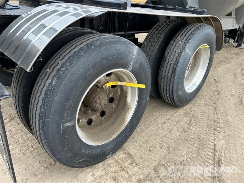 Fruehauf T/A Pneumatic Bulk Trailer Інші причепи