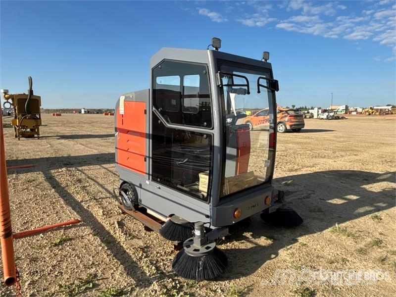  FS S19 Ride-On Electric Floor Sweeper Muut sadonkorjuukoneet