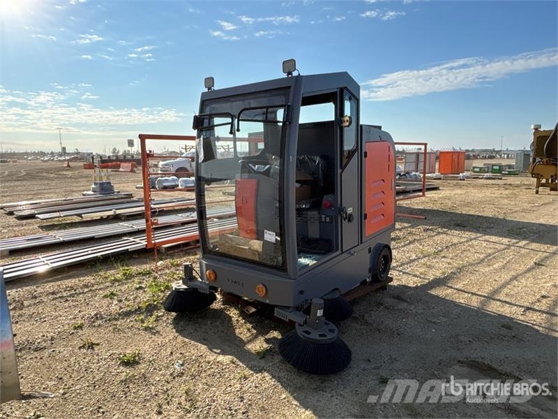  FS S19 Ride-On Electric Floor Sweeper Muut sadonkorjuukoneet