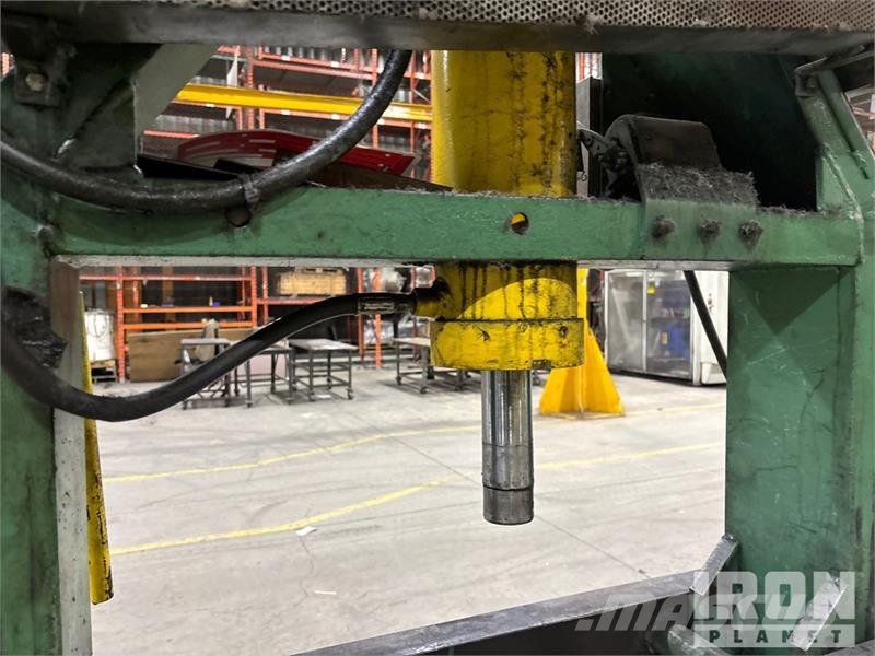 Furnas Shop Press Kiti naudoti statybos komponentai