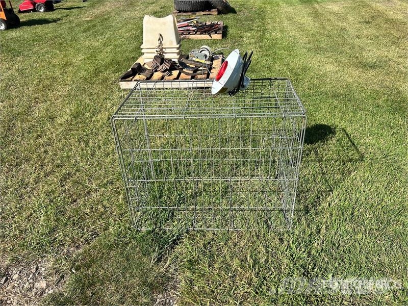 Galvanized Wire Rabbit Cage with Heat Lamp Drugi deli