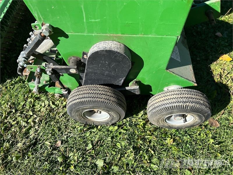  GANDY 2848SS 4 ft 3-Point Hitch 3 Point Hitch Seed مثاقيب