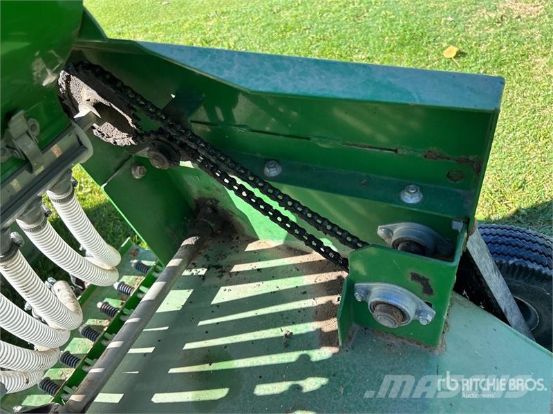  GANDY 2848SS 4 ft 3-Point Hitch 3 Point Hitch Seed مثاقيب