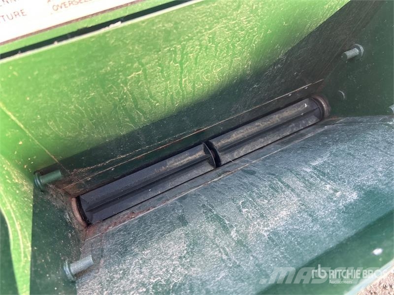 GANDY JMC Slit Over Seeder (Inoperable) Sonstige Landmaschinen