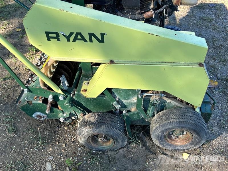 GANDY JMC Slit Over Seeder (Inoperable) Sonstige Landmaschinen