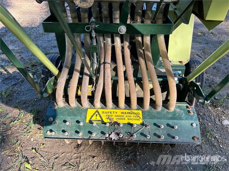 GANDY JMC Slit Over Seeder (Inoperable) Sonstige Landmaschinen