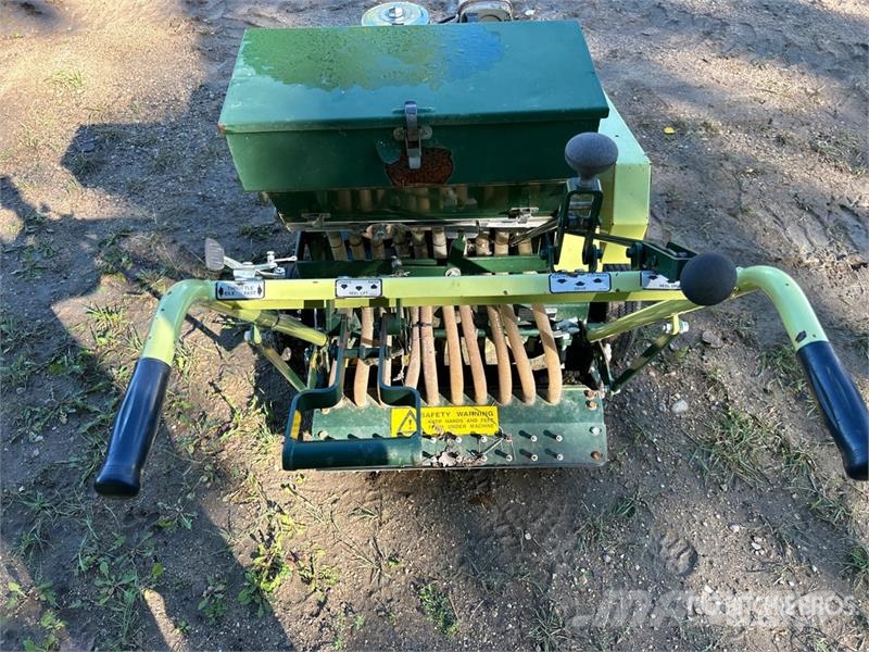 GANDY JMC Slit Over Seeder (Inoperable) Sonstige Landmaschinen
