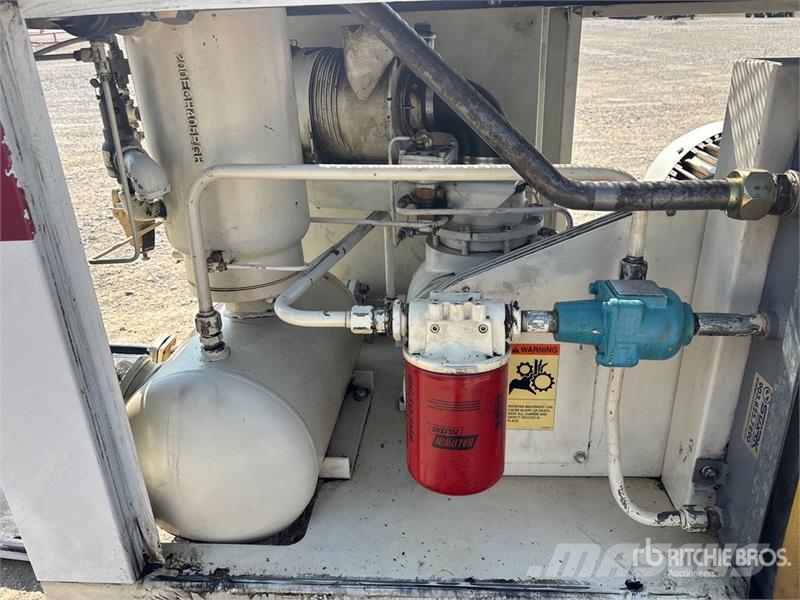 Gardner-Denver EDE99M 10.3 gal Air Compressor Compressors