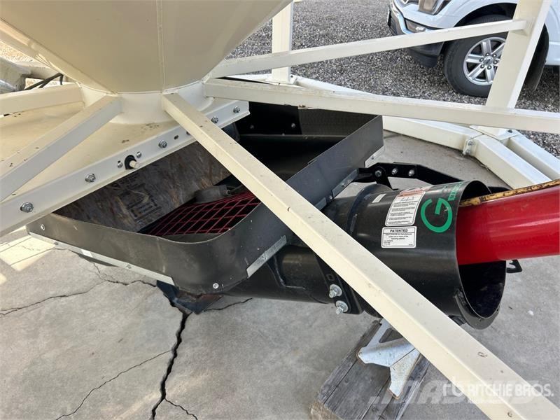 Gatco 12 in Heavy Duty Hopper وحدات / آلات معالجة المحاصيل وتخزينها - أخرى
