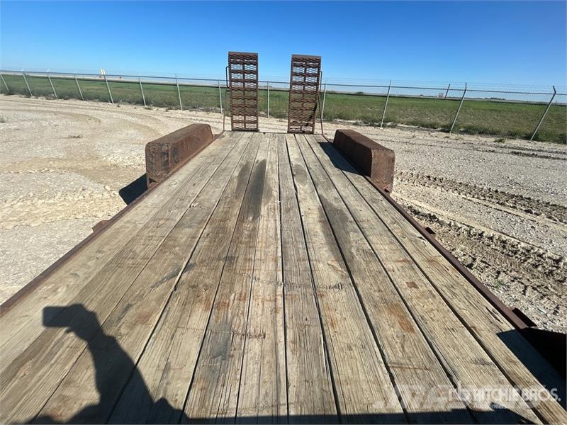 Gator 18 ft T/A Equipment Trailer Autotreilerid