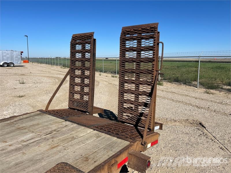 Gator 18 ft T/A Equipment Trailer Autotreilerid