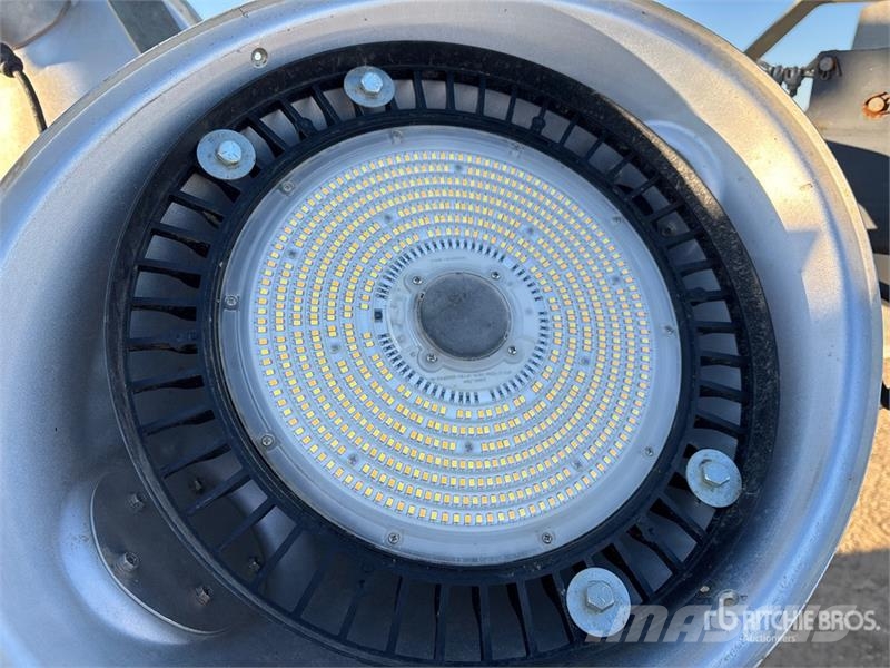 Generac MLT3060M 6 kW Light Tower Освітлювальні вежі