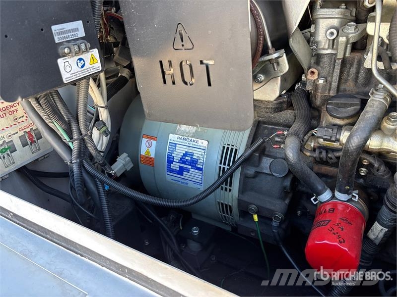 Generac MLT4200IVF4 20 kW Light Tower Valopylväät