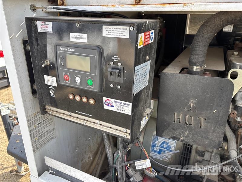 Generac MLT4200IVF4 20 kW Light Tower ライトタワー