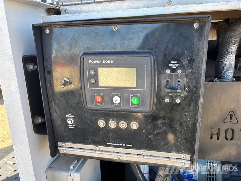 Generac MLT4200IVF4 20 kW Light Tower Valopylväät