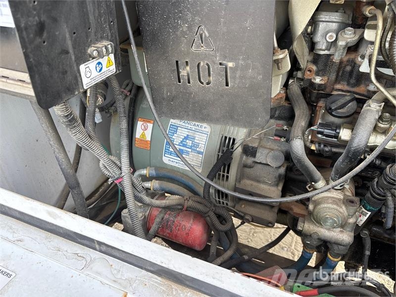 Generac MLT4200IVF4 20 kW Light Tower ライトタワー
