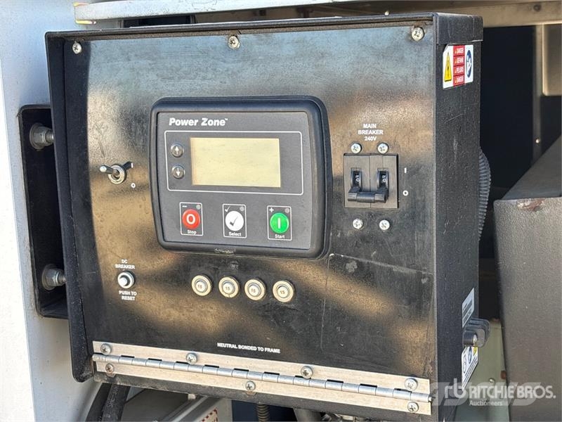 Generac MLT4200IVF4 20 kW Light Tower Valopylväät