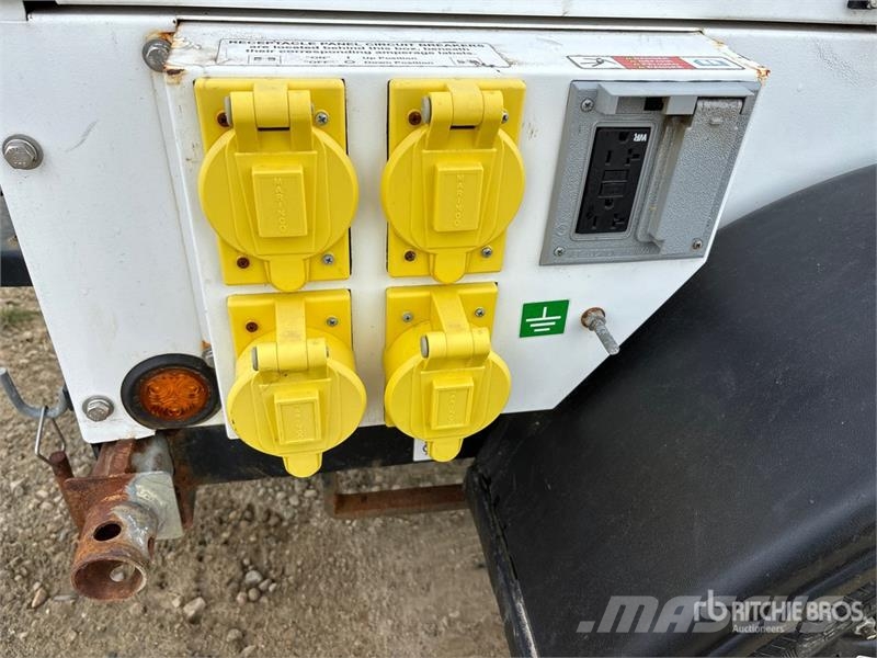 Generac MLT4200IVF4 20 kW Light Tower ライトタワー