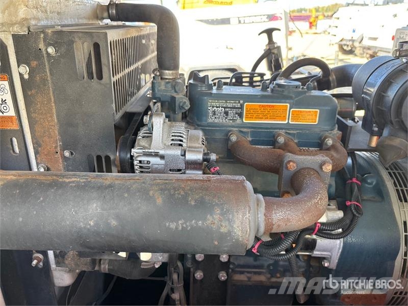 Generac MLT5080KVCAN 8 kW Light Tower Aydinlatma kuleleri